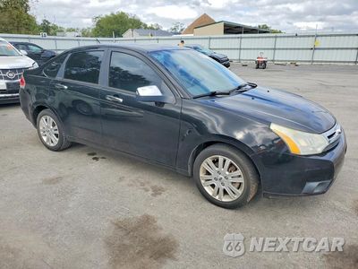 Czwarte zdjęcie samochodu z boku: 2011 FORD FOCUS SEL VIN:1FAHP3HN8BW109943 - miniatura