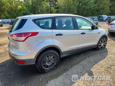 Trzecie zdjęcie samochodu z tyłu: 2015 FORD ESCAPE S VIN:1FMCU0F7XFUA49032 - miniatura