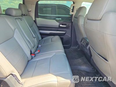 Zdjęcie 10 z 13 samochodu: 2017 TOYOTA TUNDRA CREWMAX LIMITED VIN:5TFHW5F13HX646313 - miniatura