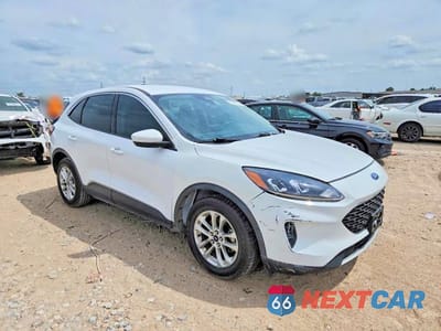 Czwarte zdjęcie samochodu z boku: 2020 FORD ESCAPE SE VIN:1FMCU0G69LUC02646 - miniatura