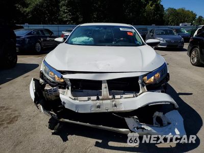 Piąte zdjęcie samochodu w środku: 2018 HONDA CIVIC LX VIN:2HGFC2F58JH502768 - miniatura