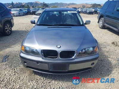 Piąte zdjęcie samochodu w środku: 2005 BMW 325 I VIN:WBAEV33465KN98854 - miniatura
