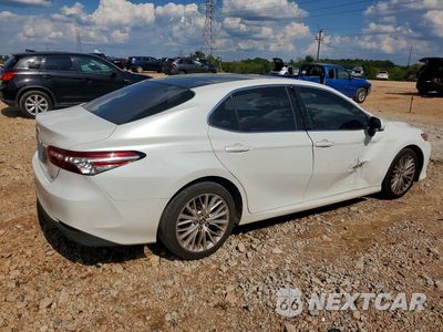 Trzecie zdjęcie samochodu z tyłu: 2018 TOYOTA CAMRY XLE VIN:4T1B11HK2JU025635 - miniatura