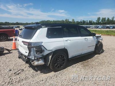 Trzecie zdjęcie samochodu z tyłu: 2024 JEEP GRAND CHEROKEE L SUMMIT VIN:1C4RJKEGXR8918200 - miniatura