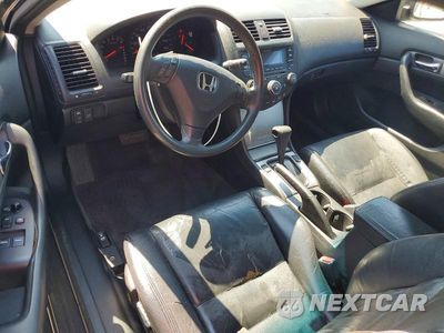 Zdjęcie 8 z 12 samochodu: 2004 HONDA ACCORD EX VIN:1HGCM82654A006573 - miniatura
