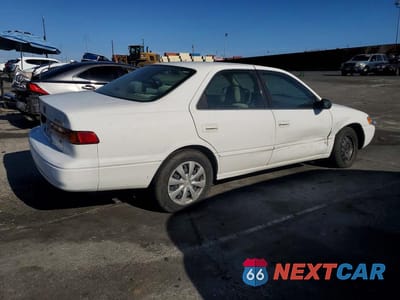 Trzecie zdjęcie samochodu z tyłu: 1997 TOYOTA CAMRY LE V6 VIN:4T1BF22K3VU901599 - miniatura