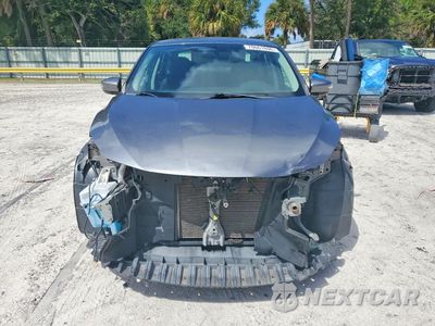 Piąte zdjęcie samochodu w środku: 2019 NISSAN SENTRA SR VIN:3N1AB7AP9KY322599 - miniatura