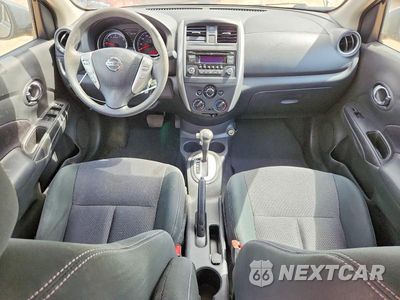 Zdjęcie 8 z 13 samochodu: 2018 NISSAN VERSA SV VIN:3N1CN7AP6JL818553 - miniatura