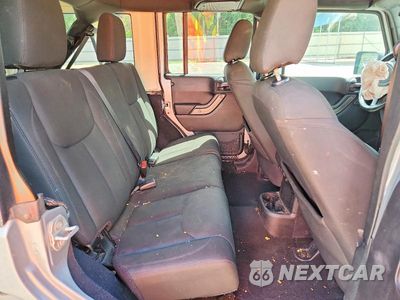 Zdjęcie 11 z 13 samochodu: 2016 JEEP WRANGLER UNLIMITED SPORT VIN:1C4BJWDG4GL169902 - miniatura