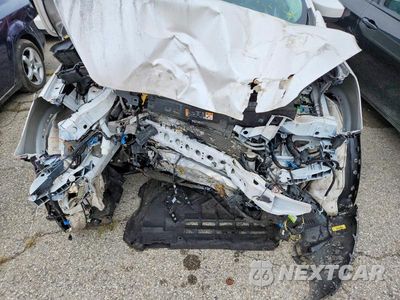 Zdjęcie 12 z 13 samochodu: 2018 FORD ESCAPE SEL VIN:1FMCU0HD9JUB27487 - miniatura