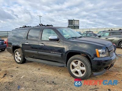 Czwarte zdjęcie samochodu z boku: 2008 CHEVROLET SUBURBAN LTZ VIN:1GNFK16378R122896 - miniatura