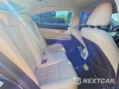 Zdjęcie 10 z 13 samochodu: 2018 LEXUS ES 350 VIN:58ABK1GG5JU115347 - miniatura