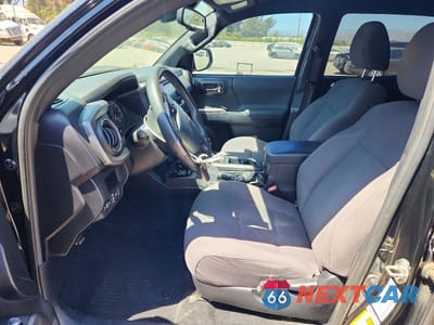 Zdjęcie 7 z 12 samochodu: 2018 TOYOTA TACOMA TRD SPORT VIN:3TMBZ5DN1JM013484 - miniatura