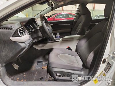 Zdjęcie 7 z 12 samochodu: 2022 TOYOTA CAMRY LE VIN:4T1C11AK0NU627325 - miniatura
