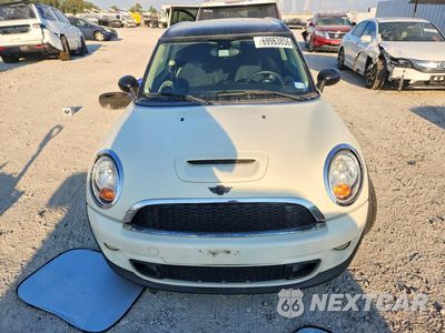 Piąte zdjęcie samochodu w środku: 2013 MINI COOPER S CLUBMAN VIN:WMWZG3C53DT576890 - miniatura