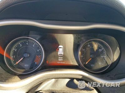 Zdjęcie 9 z 13 samochodu: 2015 JEEP CHEROKEE TRAILHAWK VIN:1C4PJMBS0FW675676 - miniatura