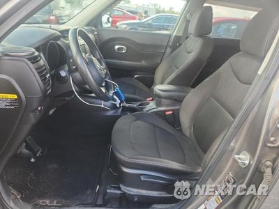 Zdjęcie 7 z 13 samochodu: 2017 KIA SOUL BASE VIN:KNDJN2A29H7453313 - miniatura