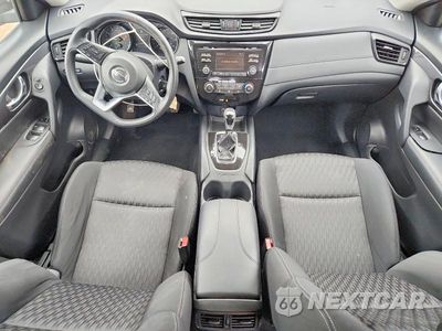 Zdjęcie 8 z 13 samochodu: 2017 NISSAN ROGUE S VIN:KNMAT2MV4HP562869 - miniatura