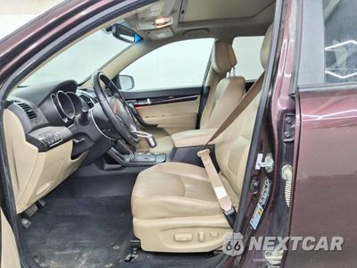 Zdjęcie 7 z 13 samochodu: 2011 KIA SORENTO EX VIN:5XYKUDA25BG044982 - miniatura