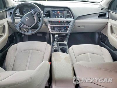 Zdjęcie 8 z 12 samochodu: 2017 HYUNDAI SONATA SPORT VIN:5NPE34AF2HH486901 - miniatura