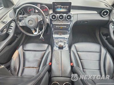 Zdjęcie 8 z 12 samochodu: 2016 MERCEDES-BENZ C 300 4MATIC VIN:55SWF4KB3GU100828 - miniatura