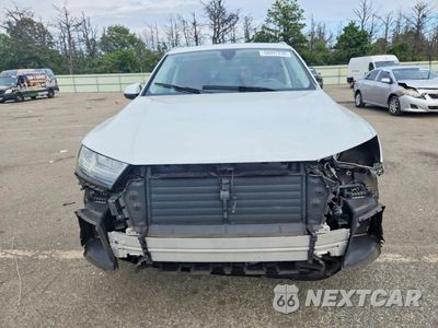 Piąte zdjęcie samochodu w środku: 2019 AUDI Q7 PREMIUM PLUS VIN:WA1LAAF71KD001409 - miniatura