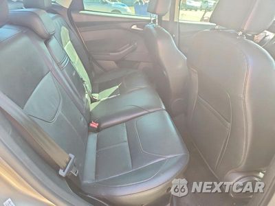 Zdjęcie 10 z 13 samochodu: 2015 FORD FOCUS TITANIUM VIN:1FADP3J25FL259143 - miniatura