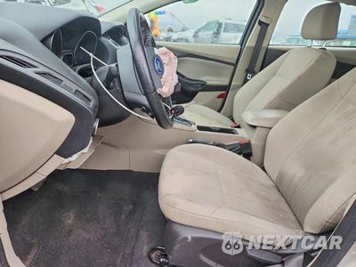 Zdjęcie 7 z 13 samochodu: 2015 FORD FOCUS SE VIN:1FADP3K2XFL324115 - miniatura