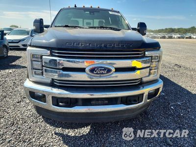 Piąte zdjęcie samochodu w środku: 2019 FORD F350 SUPER DUTY VIN:1FT8W3BT4KEF88517 - miniatura