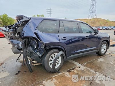 Trzecie zdjęcie samochodu z tyłu: 2025 TOYOTA GRAND HIGHLANDER XLE VIN:5TDAAAA57SS023597 - miniatura