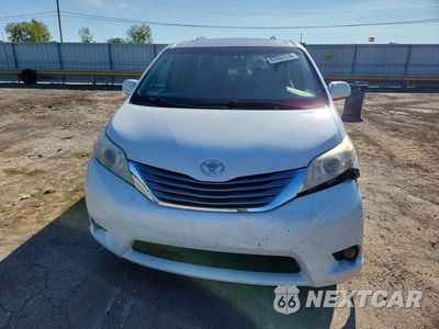 Piąte zdjęcie samochodu w środku: 2017 TOYOTA SIENNA XLE PREMIUM 8-PASSENGER VIN:5TDYZ3DC2HS794796 - miniatura