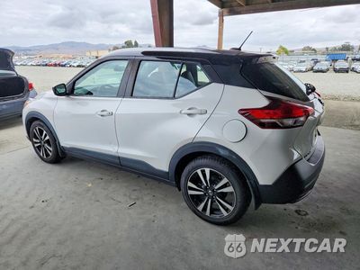 Drugie zdjęcie samochodu z przodu: 2019 NISSAN KICKS SV VIN:3N1CP5CU7KL499053 - miniatura