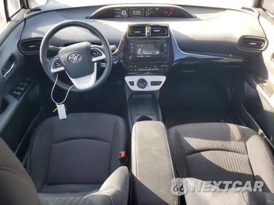 Zdjęcie 8 z 12 samochodu: 2018 TOYOTA PRIUS TWO VIN:JTDKBRFU5J3066013 - miniatura