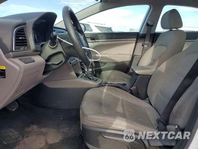 Zdjęcie 7 z 12 samochodu: 2017 HYUNDAI ELANTRA SE VIN:5NPD74LF2HH205452 - miniatura