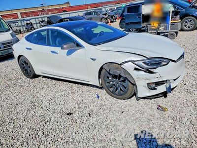Czwarte zdjęcie samochodu z boku: 2018 TESLA MODEL S VIN:5YJSA1E28JF277147 - miniatura