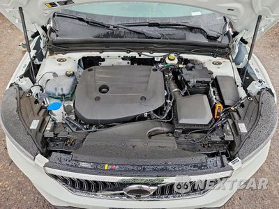 Zdjęcie 11 z 12 samochodu: 2025 VOLVO XC40 PLUS VIN:YV4L12UE5S2570897 - miniatura