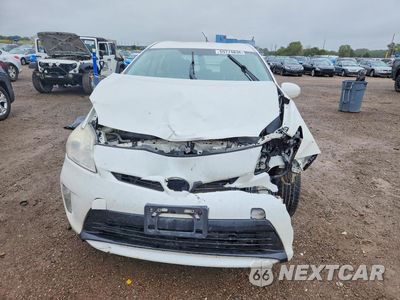 Piąte zdjęcie samochodu w środku: 2013 TOYOTA PRIUS THREE VIN:JTDKN3DU4D5566891 - miniatura