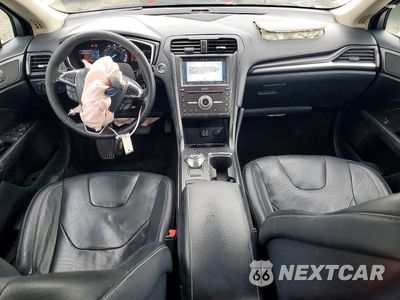 Zdjęcie 8 z 12 samochodu: 2019 FORD FUSION TITANIUM VIN:3FA6P0D94KR153035 - miniatura