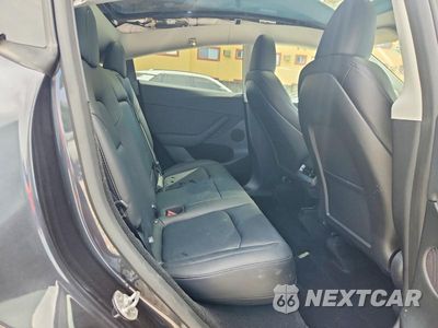 Zdjęcie 10 z 13 samochodu: 2025 TESLA MODEL Y VIN:7SAYGDED6SF268043 - miniatura