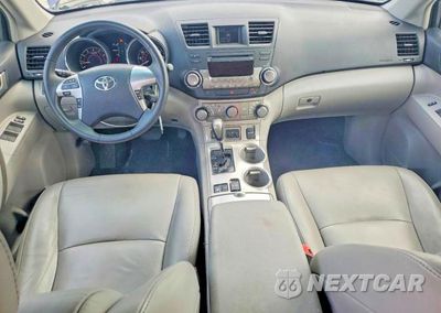 Zdjęcie 8 z 14 samochodu: 2012 TOYOTA HIGHLANDER SE VIN:5TDBK3EH4CS173735 - miniatura