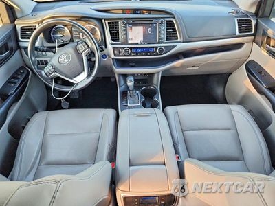 Zdjęcie 8 z 13 samochodu: 2019 TOYOTA HIGHLANDER HYBRID XLE VIN:5TDJGRFH2KS055339 - miniatura