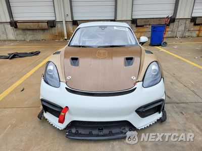 Piąte zdjęcie samochodu w środku: 2024 PORSCHE CAYMAN GT4 VIN:WP0ZZZ986RK299750 - miniatura