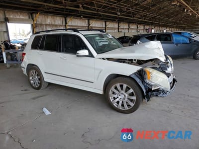 Czwarte zdjęcie samochodu z boku: 2010 MERCEDES-BENZ GLK 350 4MATIC VIN:WDCGG8HB3AF472930 - miniatura
