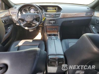 Zdjęcie 8 z 12 samochodu: 2012 MERCEDES-BENZ E 350 VIN:WDDHF5KB3CA585366 - miniatura