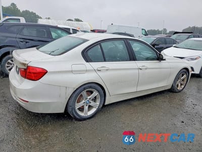 Trzecie zdjęcie samochodu z tyłu: 2015 BMW 328 XI SULEV VIN:WBA3B5C51FF959938 - miniatura