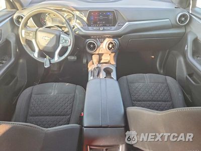 Zdjęcie 8 z 12 samochodu: 2021 CHEVROLET BLAZER 2LT VIN:3GNKBCRS9MS517974 - miniatura