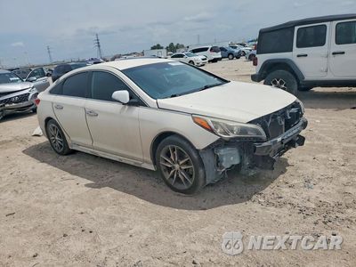 Czwarte zdjęcie samochodu z boku: 2015 HYUNDAI SONATA SPORT 2.0T VIN:5NPE34AB7FH083782 - miniatura