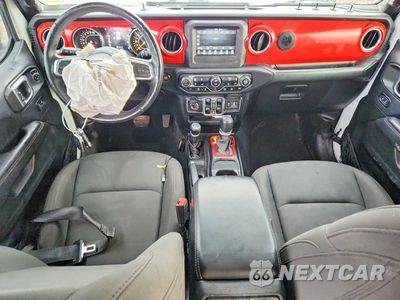 Zdjęcie 8 z 12 samochodu: 2018 JEEP WRANGLER UNLIMITED SAHARA VIN:1C4HJXEG4JW213918 - miniatura