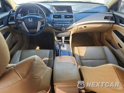 Zdjęcie 8 z 12 samochodu: 2012 HONDA ACCORD SE VIN:1HGCP2F61CA078626 - miniatura
