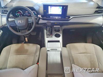 Zdjęcie 8 z 14 samochodu: 2025 TOYOTA SIENNA LE VIN:5TDKRKEC8SS227126 - miniatura